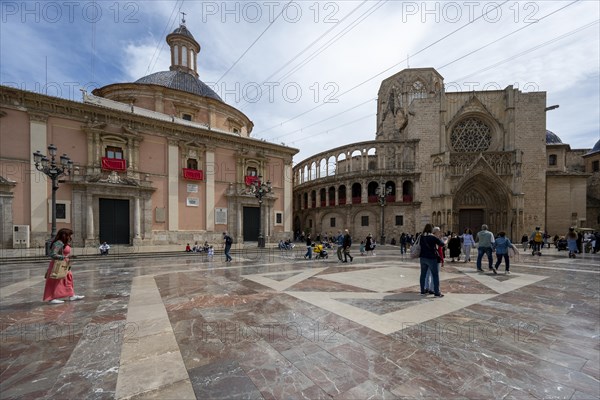 Basilica Virgen de los Desamparados, Cathedral, Catedral de Santa Maria, Plaza de la Virgen, Valencia, Spain, Europe