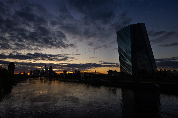 Clouds pass over the European Central Bank (ECB) in Frankfurt am Main, Frankfurt am Main, Hesse, Germany, Europe