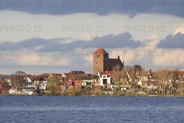 Town view Waren with church St. Georgen, Mueritzsee, Waren, Mueritz, Mecklenburg Lake District, Mecklenburg, Mecklenburg-Vorpommern, Germany, Europe