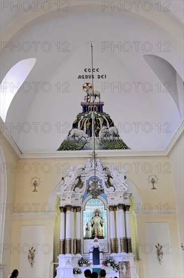 Cathedral Nuestra Senora de la Asuncion, Old Town, Granada, Nicaragua, A view of the altar with a religious relic at the top of a church, Central America, Central America