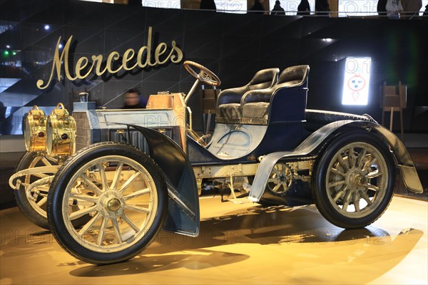 Mercedes-Simplex 40 hp, oldest surviving Mercedes from 1902, Mercedes-Benz Museum, Stuttgart, Baden-Wuerttemberg, Germany, Europe