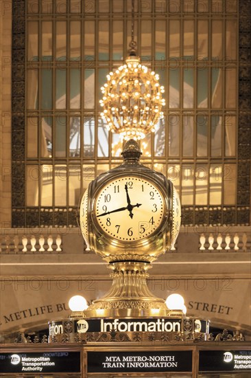 Bronze clock in the concourse of Grand Central Station, Manhattan, New York City, New York, USA, New York City, New York, USA, North America