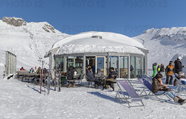 Bar at the Hoefatsblick station on the Nebelhorn, Oberstdorf, Allgaeu, Swabia, Bavaria, Germany, Oberstdorf, Bavaria, Germany, Europe