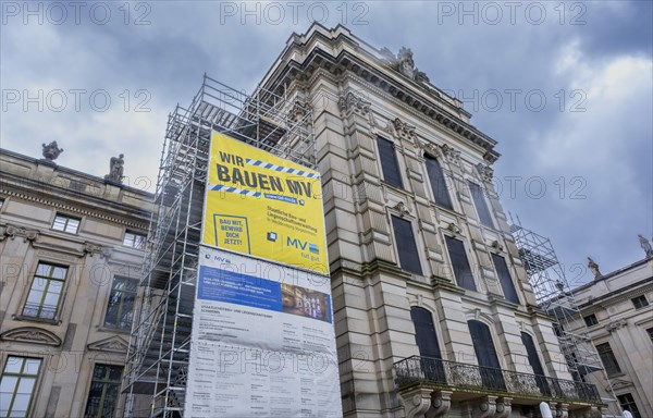 Ludwigslust Castle of the Dukes of Mecklenburg-Schwerin in the castle park. Ludwigslust, scaffolding in front of the baroque palace due to renovation work, Ludwigslust, Mecklenburg-Vorpommern, Germany, Europe