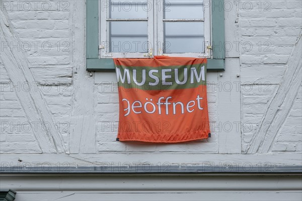 Banner with inscription Museum open at the Natureum im palace gardens, Ludwigslust, Mecklenburg-Vorpommern, Germany, Europe