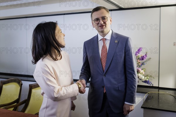 Annalena Baerbock (Alliance 90/The Greens), Federal Foreign Minister, meets Dmytro Kuleba, Foreign Minister of Ukraine, during the meeting of the G7 Foreign Ministers in Capri, 18 April 2024. Photographed on behalf of the Federal Foreign Office