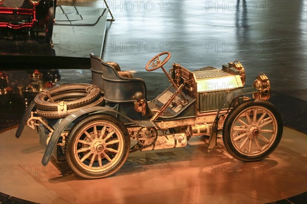 Mercedes-Simplex 40 hp, oldest surviving Mercedes from 1902, Mercedes-Benz Museum, Stuttgart, Baden-Wuerttemberg, Germany, Europe