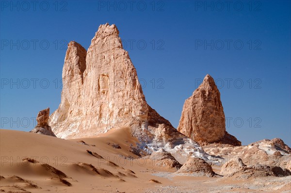 Egypt, White Desert, bizarre sandstone cliffs, Middle East, Africa