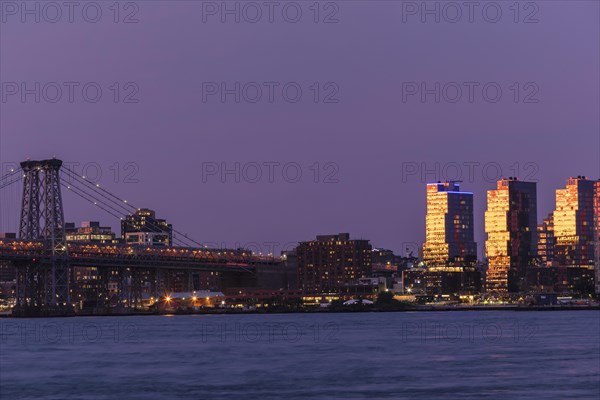 View over the East River to Williamsburg and Williamsburg Bridge, New York City, New York, USA, New York City, New York, USA, North America