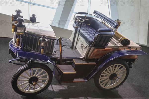 Benz 14 hp racing car from 1900, Mercedes-Benz Museum, Stuttgart, Baden-Wuerttemberg, Germany, Europe