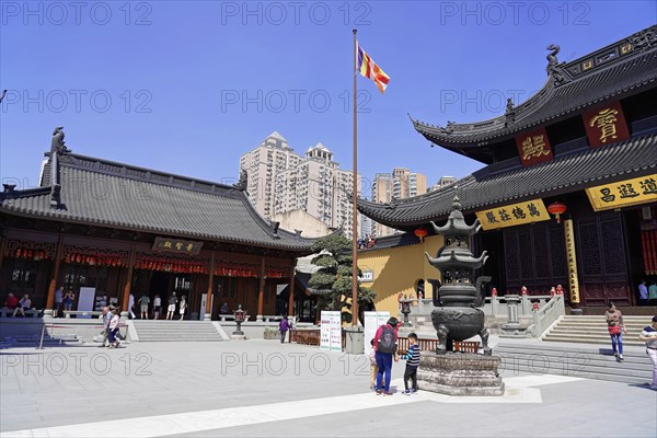 Jade Buddha Temple, Buddha, Puxi, Shanghai, Shanghai Shi, China, Traditional temple with tourists under a clear blue sky, cultural site, Shanghai, People's Republic of China, Asia