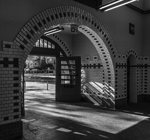 Black and white photograph, Nikolassee S-Bahn station, interior shot, Berlin-Zehlendorf, Berlin, Germany, Europe