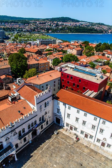 View of the Praetorian Palace, 13th century, harbour town of Koper on the Adriatic coast, Slovenia, Koper, Slovenia, Europe
