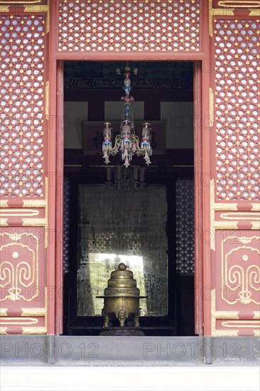 New Summer Palace, Beijing, China, Asia, View into the interior of a temple with large bell and traditional chandelier, Beijing, Asia