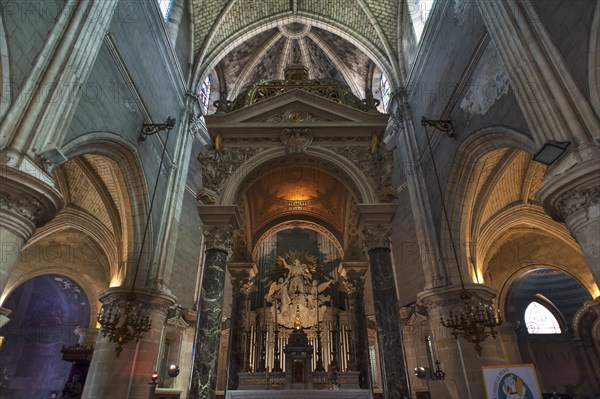 Altar of the Eglise Notre Dame de Bon Port, 1646, Les Sables-d'Olonne, Vandee, France, Europe