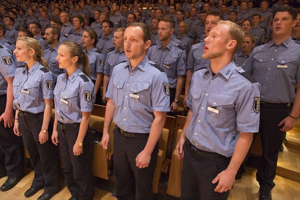 Assembly for the swearing-in of 639 young Berlin police officers, Berlin, 02 July 2015, Berlin, Berlin, Germany, Europe