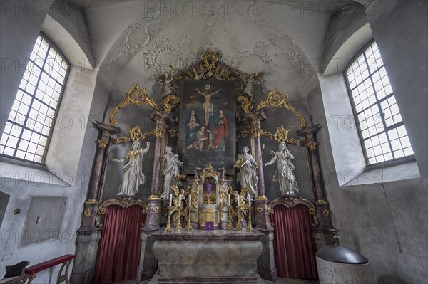 Historic Lenten cloth in front of the high altar, St John the Baptist, Ochsenfurt Hohestadt, Lower Franconia, Bavaria, Germany, Europe