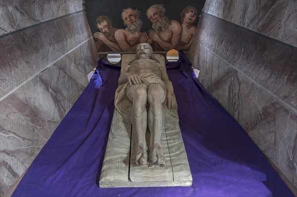 Figure of Christ in the Holy Sepulchre, behind a motif of three men in purgatory, St Bartholomew's Church, Kleineibstadt, Lower Franconia, Bavaria, Germany, Europe