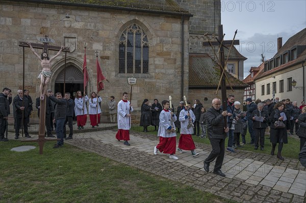 Historic Good Friday procession for 350 years with life-size wood-carved figures from the 18th century, Neunkirchen am Brand, Middle Franconia, Bavaria, Germany, Europe