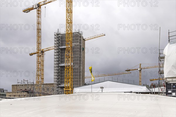 Open construction site days at the new main railway station. 115, 000 visitors visit the billion-euro Stuttgart 21 project and the gutted Bonatzbau, the new underground railway station. The opening of the new through station is planned for December 2025. Stuttgart, Baden-Wuerttemberg, Germany, Europe