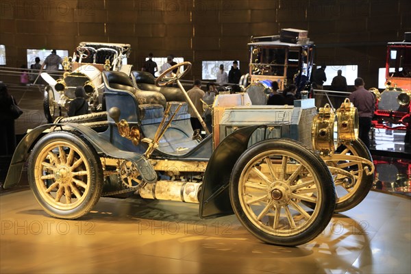 Mercedes-Simplex 40 hp, oldest surviving Mercedes from 1902, Mercedes-Benz Museum, Stuttgart, Baden-Wuerttemberg, Germany, Europe