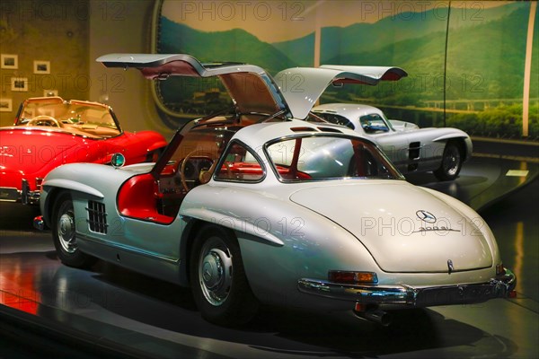 Mercedes-Benz 300 SL Coupe, Gullwing, Mercedes-Benz Museum, Stuttgart, Baden-Wuerttemberg, Germany, Europe