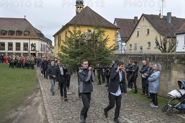 Historic Good Friday procession for 350 years with life-size wood-carved figures from the 18th century, Neunkirchen am Brand, Middle Franconia, Bavaria, Germany, Europe