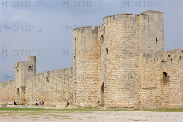 Old city wall, Aigues-Mortes, Camargue, Gard, Languedoc-Roussillon, South of France, France, Europe