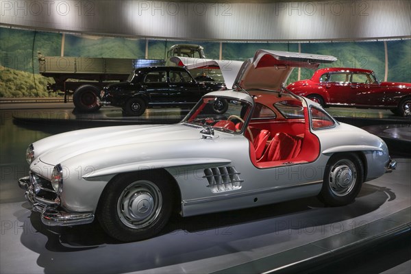 Mercedes-Benz 300 SL Coupe, Gullwing, Mercedes-Benz Museum, Stuttgart, Baden-Wuerttemberg, Germany, Europe