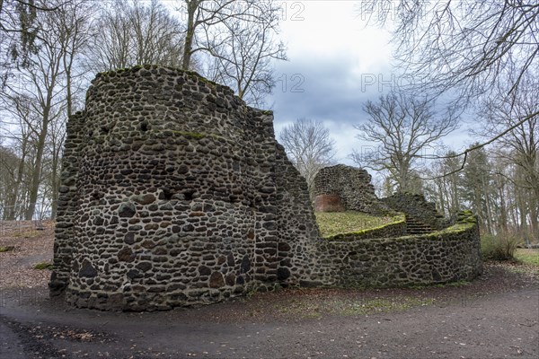 Grotto in Ludwigslust Palace Park, built in 1788 by court architect Johann Joachim bush as an artificial ruin made of turf ice stone (Klump), served as a backdrop for court festivals and at times as an ice cellar, Ludwigslust, Mecklenburg-Western Pomerania, Germany, Europe