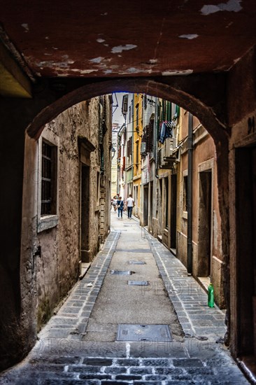 Old town alley, harbour town Piran on the Adriatic coast with Venetian flair, Slovenia, Piran, Slovenia, Europe