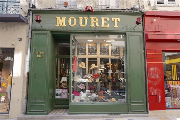 Shop 'Mouret', entrance and shop window, Avignon, Vaucluse, Provence-Alpes-Cote d'Azur, South of France, France, Europe