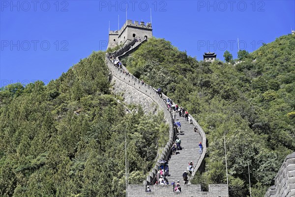 Great Wall of China, near Mutianyu, Beijing, China, Asia, Tourists visit a section of the Great Wall of China surrounded by trees, UNESCO World Heritage Site, Asia