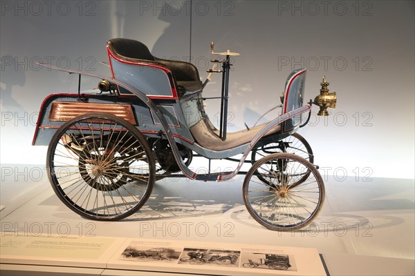 Benz Motor-Velociped Comfortable from 1898, Mercedes-Benz Museum, Stuttgart, Baden-Wuerttemberg, Germany, Europe