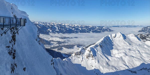 View from the Nordwandsteig on the Nebelhorn summit (2224m) to the Entschenkopf (2043m), Oberstdorf, Allgaeu, Swabia, Bavaria, Germany, Oberstdorf, Bavaria, Germany, Europe