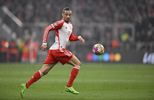 Leroy Sane FC Bayern Muenchen FCB (10) Action on the ball, Allianz Arena, Munich, Bayern, Germany, Europe