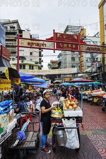 Market stall, weekly market market, street food, nutrition, food, Asian, traditional, tradition, market, street, sale, trade, economy, street vendor, tourism, travel, Chinese, Chinatown, capital, Bangkok, Thailand, Asia