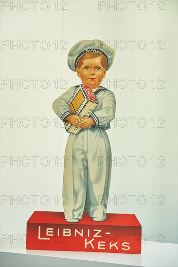 Painted cardboard advertising figure for Leibniz biscuits I Administration of Bahlsen GmbH & Co. KG I Podbielskistrasse 11 in 30163 Hanover I Hanover, Lower Saxony, Germany, Europe