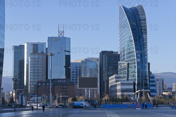 Blue Sky Tower and statue of Damdin Suekhbaatar on Sukhbaatar Square, Chinggis Square in the capital Ulaanbaatar, Ulan Bator, Mongolia, Asia