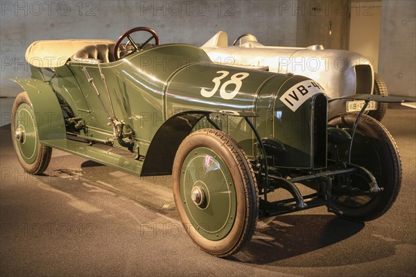 Benz 100 hp Prinz-Heinrich touring car from 1910, Mercedes-Benz Museum, Stuttgart, Baden-Wuerttemberg, Germany, Europe