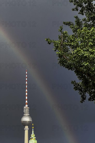 A rainbow looms behind the television tower Berlin, 15/04/2024