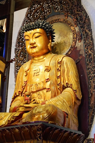 Jade Buddha Temple, Buddha, Puxi, Shanghai, Shanghai Shi, China, Golden Buddha statue, skilfully carved, embodies peace and tranquillity, Shanghai, People's Republic of China, Asia