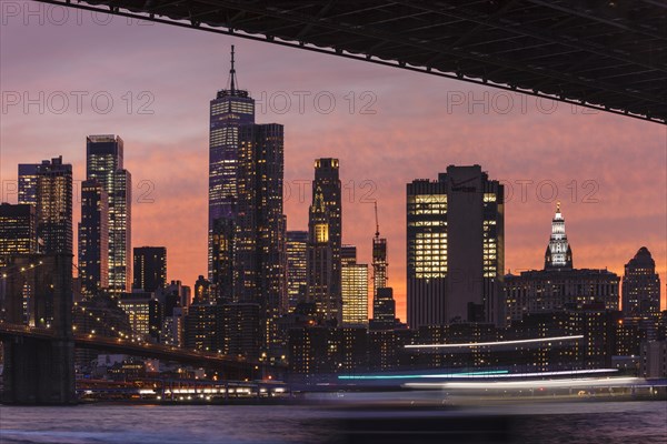 View over the East River to Lower Manhattan with One World Trade Centre, New York City, New York, USA, New York City, New York, USA, North America