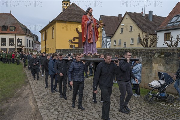 Historic Good Friday procession for 350 years with life-size wood-carved figures from the 18th century, Neunkirchen am Brand, Middle Franconia, Bavaria, Germany, Europe