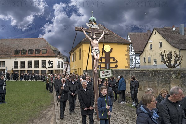 Historic Good Friday procession for 350 years with life-size wood-carved figures from the 18th century, Neunkirchen am Brand, Middle Franconia, Bavaria, Germany, Europe