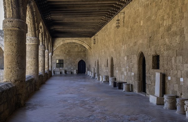 Collonades, artefacts, Archaeological Museum in the former Order of St John Hospital, 15th c., Old Town, Rhodes Town, Greece, Europe