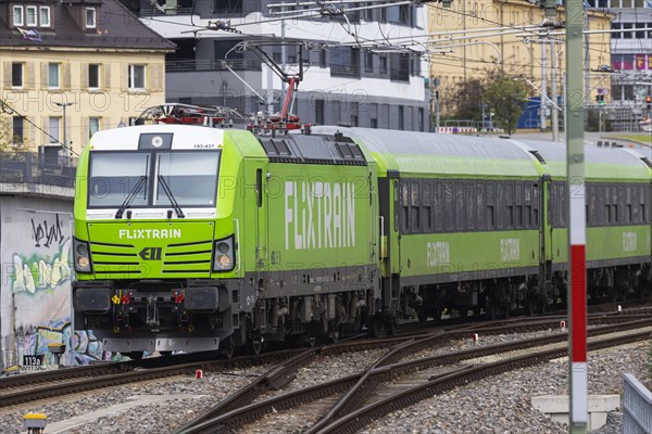 Flixtrain train at Stuttgart main station, track apron with arriving and departing trains, Stuttgart, Baden-Wuerttemberg, Germany, Europe