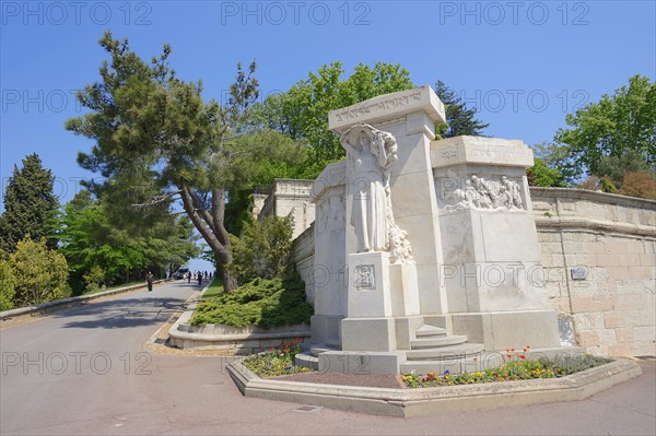 Park Le Rocher des Doms, Avignon, Vaucluse, Provence-Alpes-Cote d'Azur, South of France, France, Europe