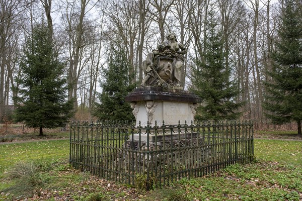 Monument to Duke Friedrich zu Mecklenburg (1717-1785) in Ludwigslust Palace Park, created in 1788 by the sculptor Rudolf Kaplunger, Ludwigslust, Mecklenburg-Vorpommern, Germany, Europe