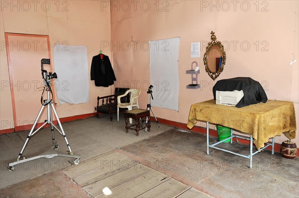 Leon, Nicaragua, A simple photo studio with a camera, a mirror and a chair, Central America, Central America